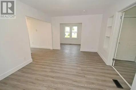 52 Woodworth Avenue St. Thomas ON N5P 3J8