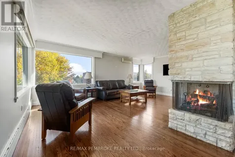 235 Broadview Drive Pembroke ON K8A 2A1