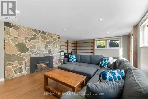 235 Broadview Drive Pembroke ON K8A 2A1