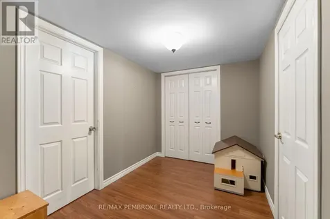 235 Broadview Drive Pembroke ON K8A 2A1