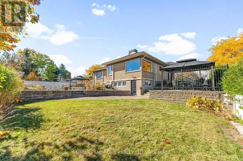 235 Broadview Drive Pembroke ON K8A 2A1