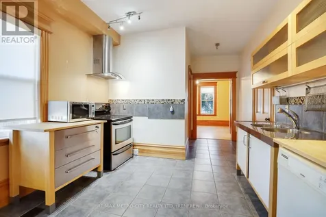 94 Argyle Street North Renfrew ON K7V 1S9