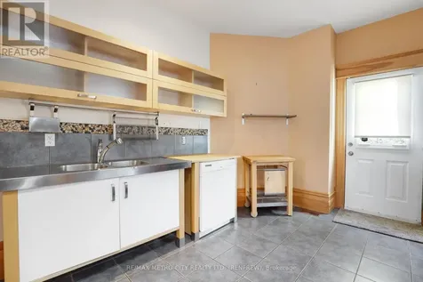 94 Argyle Street North Renfrew ON K7V 1S9