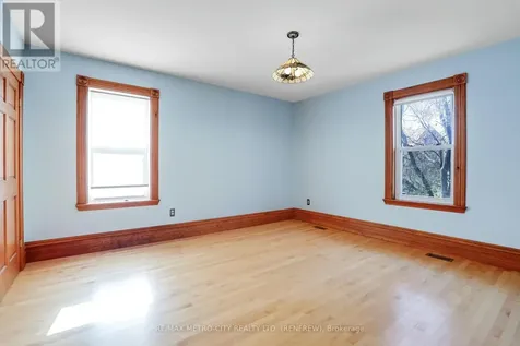 94 Argyle Street North Renfrew ON K7V 1S9