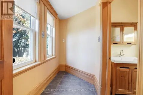 94 Argyle Street North Renfrew ON K7V 1S9