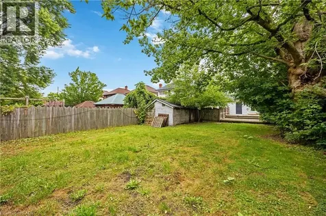 173 Brock Street South Sarnia ON N7T 2W3