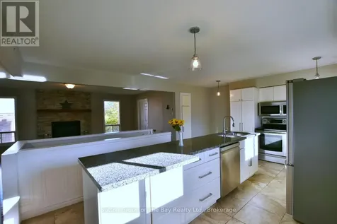 5 Brock Crescent Collingwood ON L9Y 4A4