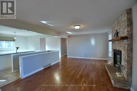 5 Brock Crescent Collingwood ON L9Y 4A4