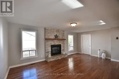 5 Brock Crescent Collingwood ON L9Y 4A4