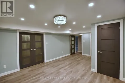 5 Brock Crescent Collingwood ON L9Y 4A4