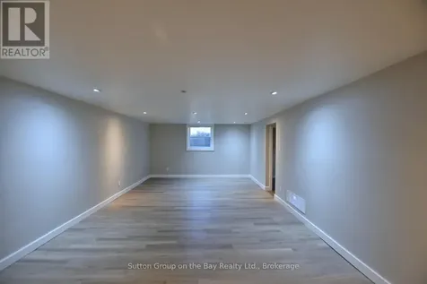 5 Brock Crescent Collingwood ON L9Y 4A4