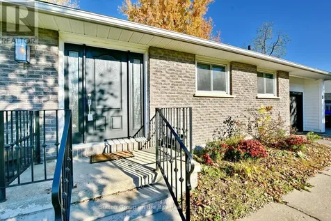 5 Brock Crescent Collingwood ON L9Y 4A4
