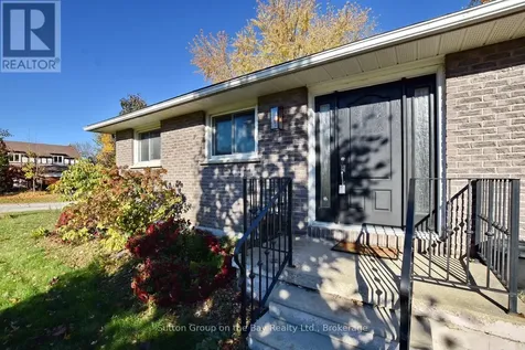 5 Brock Crescent Collingwood ON L9Y 4A4