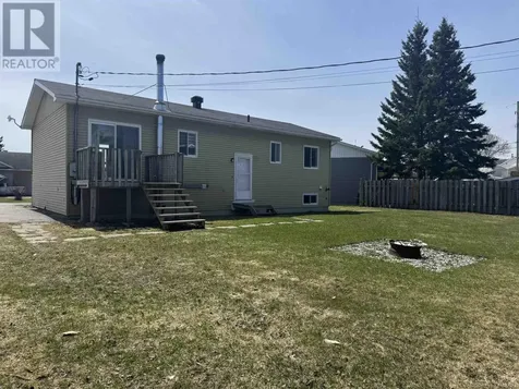 25 Brooks Street Manitouwadge ON P0T 2C0