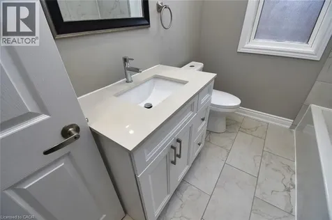 98 Duke Street Hamilton ON L8P 1X5