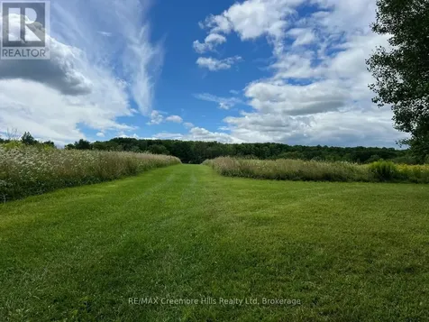 2332 Centre Line Clearview ON L0M 1G0