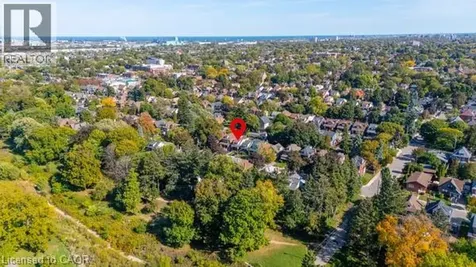 105 Rothsay Avenue Hamilton ON L8M 3G3