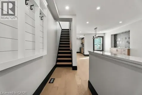 105 Rothsay Avenue Hamilton ON L8M 3G3