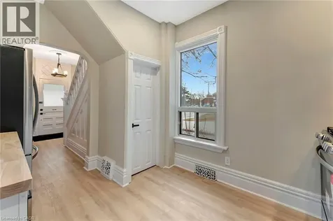 142 Sanford Avenue North Hamilton ON L8L 5Z5
