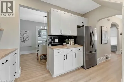 142 Sanford Avenue North Hamilton ON L8L 5Z5