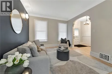 142 Sanford Avenue North Hamilton ON L8L 5Z5