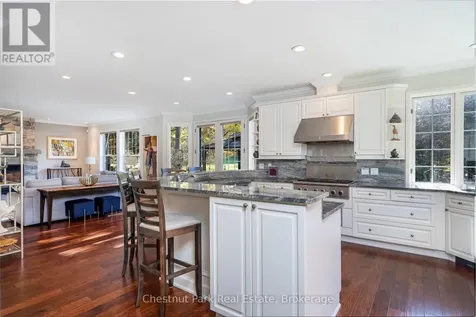 108 Grand Cypress Lane Blue Mountains ON L9Y 0K6