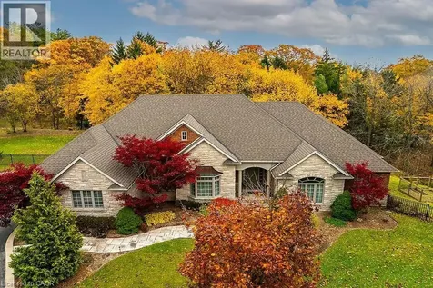 27 Sun Avenue Dundas ON L9H 5A6