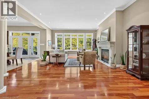 27 Sun Avenue Dundas ON L9H 5A6