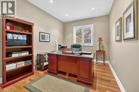 27 Sun Avenue Dundas ON L9H 5A6