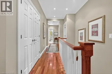 27 Sun Avenue Dundas ON L9H 5A6
