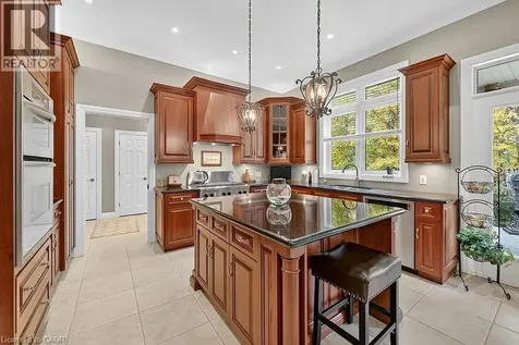 27 Sun Avenue Dundas ON L9H 5A6