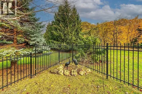27 Sun Avenue Dundas ON L9H 5A6