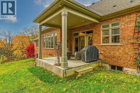 27 Sun Avenue Dundas ON L9H 5A6
