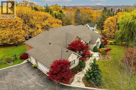 27 Sun Avenue Dundas ON L9H 5A6