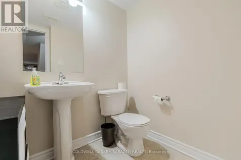 160 Paseo Private Ottawa ON K2G 4N7
