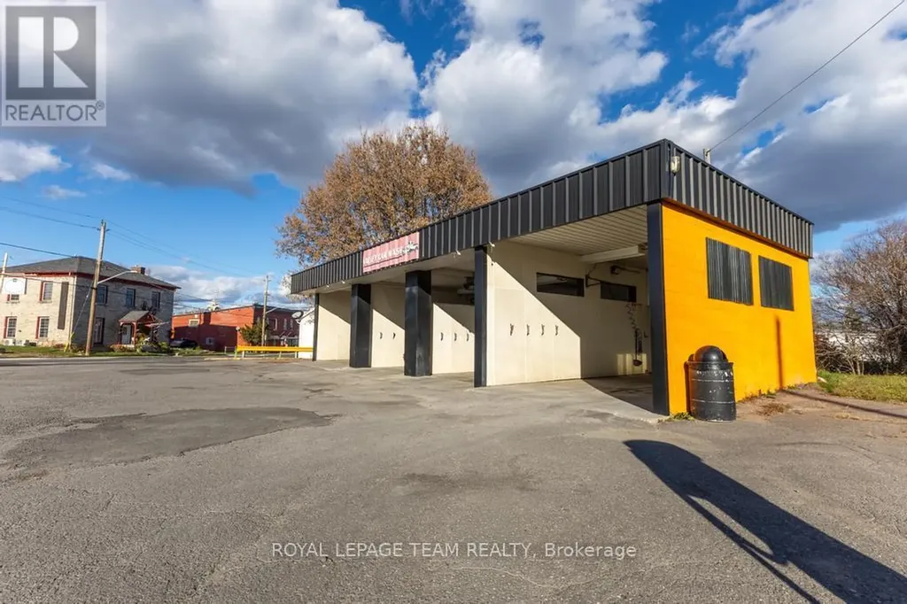 12 Elgin Street East Arnprior ON K7S 1N3