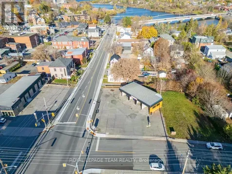 12 Elgin Street East Arnprior ON K7S 1N3