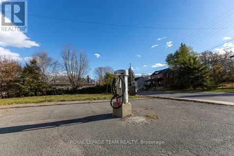 12 Elgin Street East Arnprior ON K7S 1N3