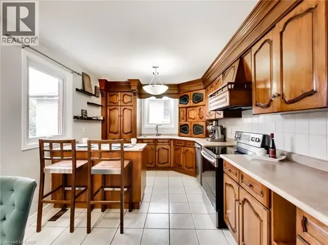 18 Pavarotti Court Hamilton ON L8G 4P8