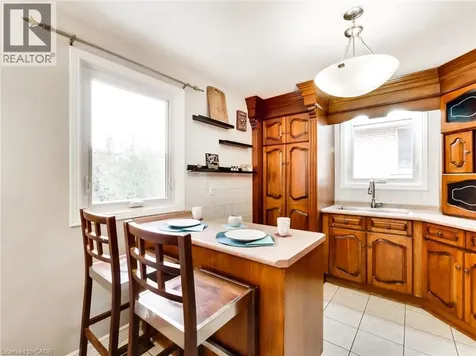 18 Pavarotti Court Hamilton ON L8G 4P8
