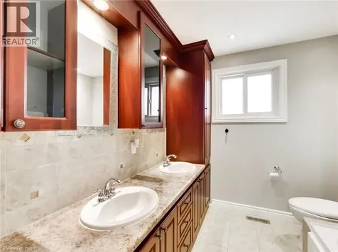 18 Pavarotti Court Hamilton ON L8G 4P8