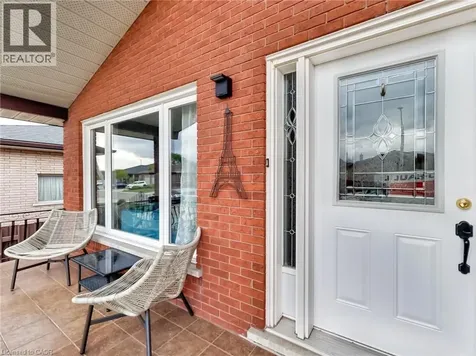 18 Pavarotti Court Hamilton ON L8G 4P8