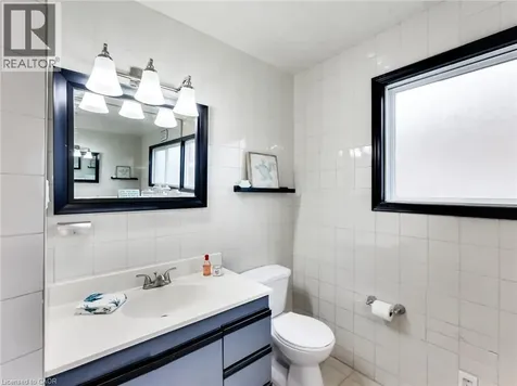18 Pavarotti Court Hamilton ON L8G 4P8