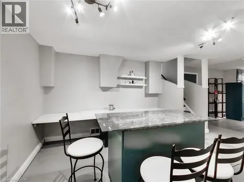 18 Pavarotti Court Hamilton ON L8G 4P8