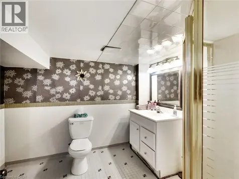 18 Pavarotti Court Hamilton ON L8G 4P8