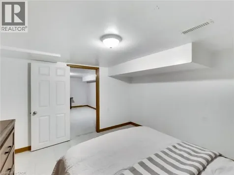 18 Pavarotti Court Hamilton ON L8G 4P8