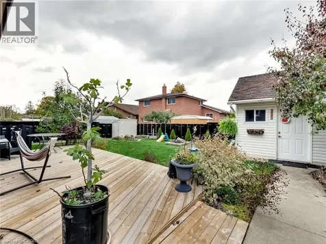18 Pavarotti Court Hamilton ON L8G 4P8