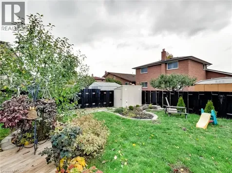 18 Pavarotti Court Hamilton ON L8G 4P8