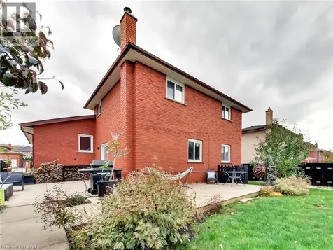 18 Pavarotti Court Hamilton ON L8G 4P8