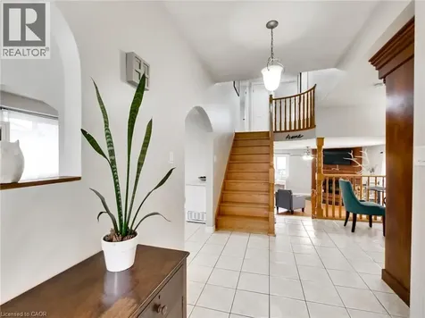 18 Pavarotti Court Hamilton ON L8G 4P8